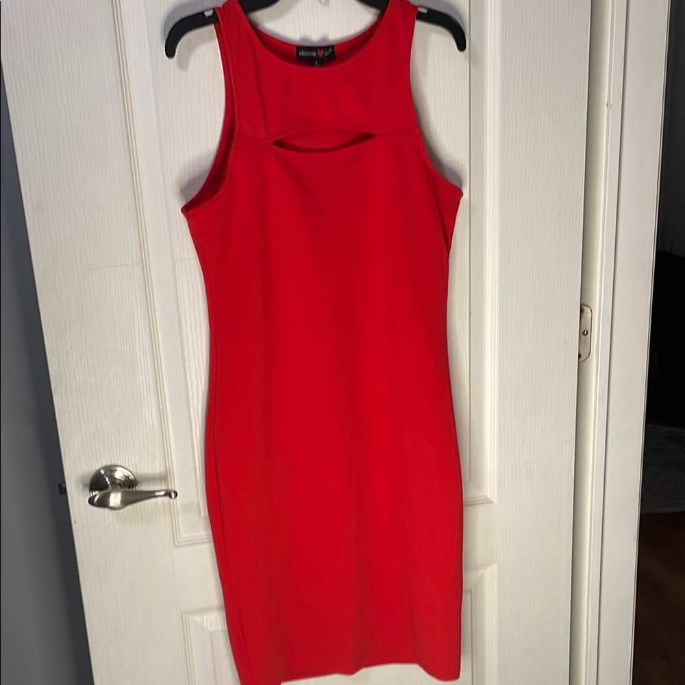 Chic Red Midi Dress with Timeless Elegance